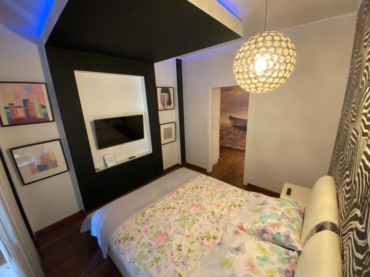 Ann Apartament Nadmorski Dwor Apartment กดัญสก์ ภายนอก รูปภาพ
