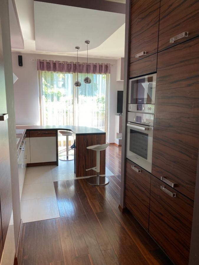 Ann Apartament Nadmorski Dwor Apartment กดัญสก์ ภายนอก รูปภาพ